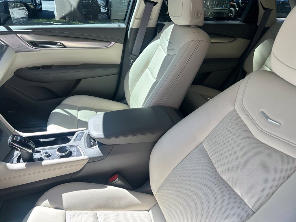 Used 2021 Cadillac XT5 Premium Luxury FWD image 10