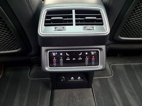 Used 2023 Audi e-tron Premium w/ Convenience Plus Package image 26