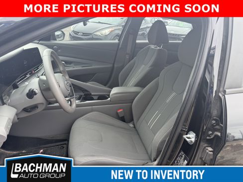 Certified 2023 Hyundai Elantra SEL w/ Convenience Package FWD image 6