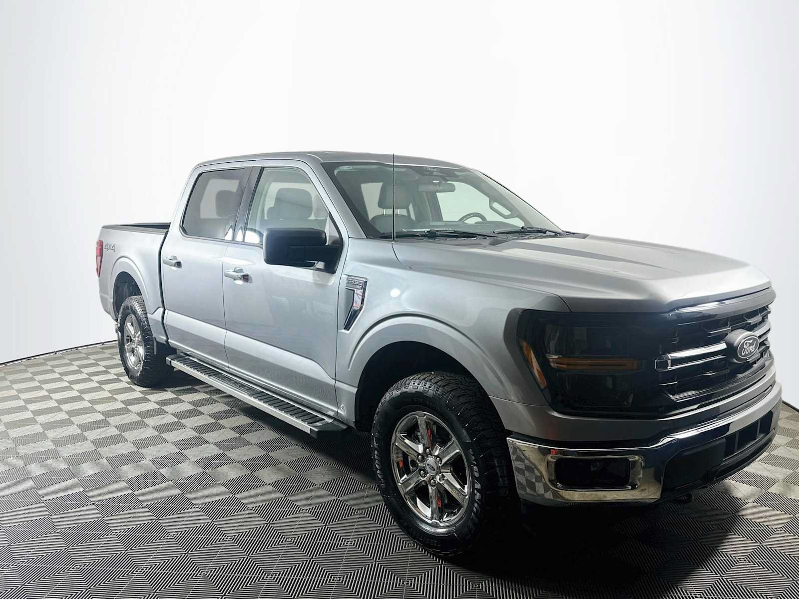 Used 2025 Ford F150 XLT w/ Equipment Group 301A Standard AWD/4WD image 3