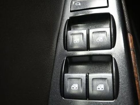 Used 2020 Chevrolet Suburban LS w/ Enhanced Driver Alert Package image 30