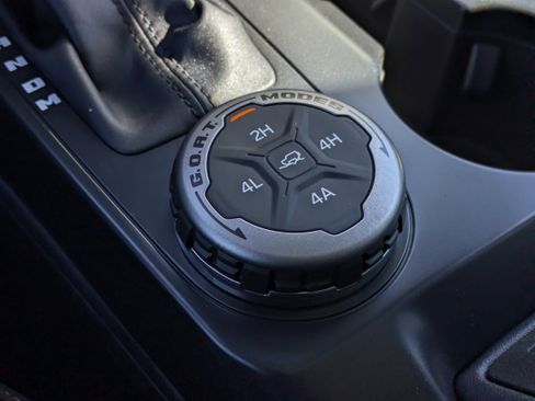 New 2025 Ford Bronco Badlands image 59