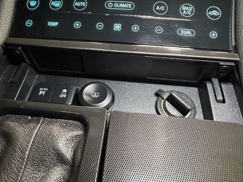 Used 2013 Ford Taurus SHO image 32