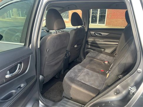 Used 2016 Nissan Rogue SV AWD/4WD image 13
