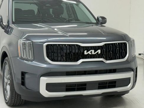 Used 2024 Kia Telluride LX FWD image 41