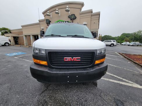 Used 2022 GMC Savana 2500 RWD image 6