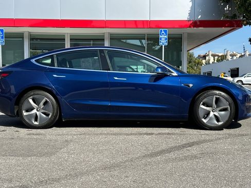 Used 2019 Tesla Model 3 Standard Range Plus RWD image 3