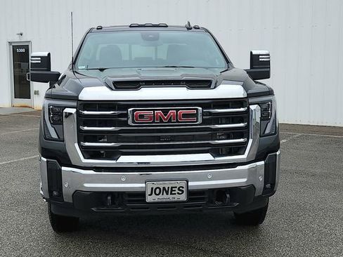 Used 2024 GMC Sierra 3500 SLT w/ SLT Premium Package image 2