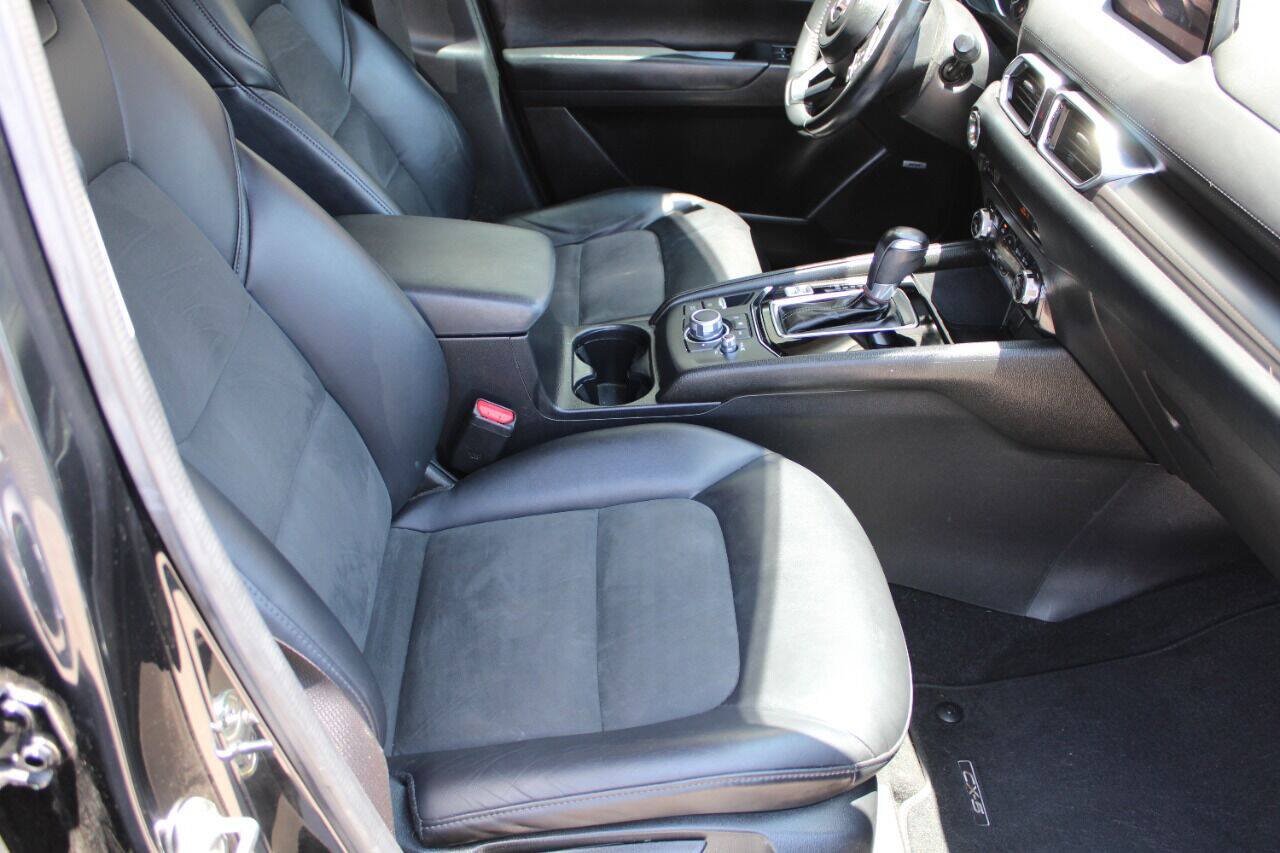 Used 2018 MAZDA CX-5 Touring w/ Preferred Equipment Package FWD image 12
