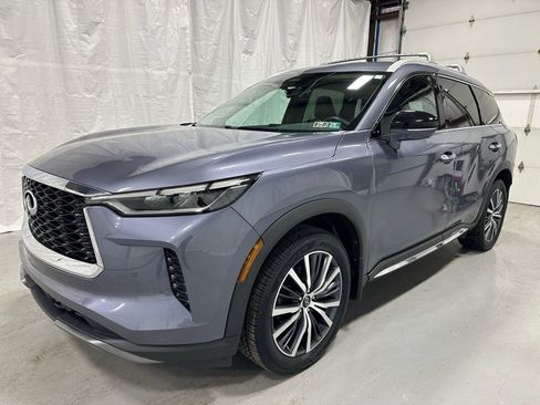 Used 2023 INFINITI QX60 Sensory w/ Cargo Package image 3