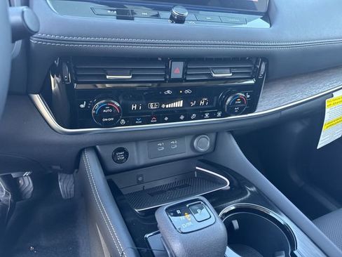 New 2026 Nissan Rogue Platinum w/ Tech Package image 23