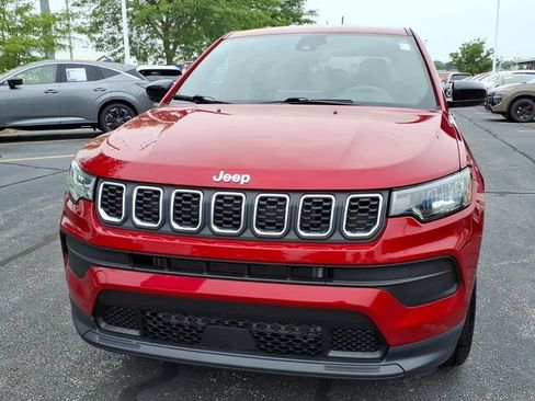 Used 2024 Jeep Compass Sport AWD/4WD image 2