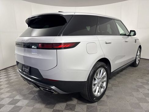 Used 2025 Land Rover Range Rover Sport SE AWD/4WD image 6