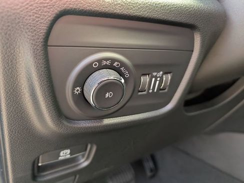 Used 2022 Jeep Grand Cherokee Summit w/ Adv Protech Group IV image 17