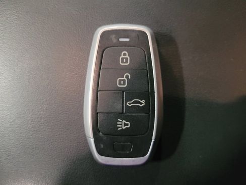 Used 2021 Mitsubishi Outlander LE image 32