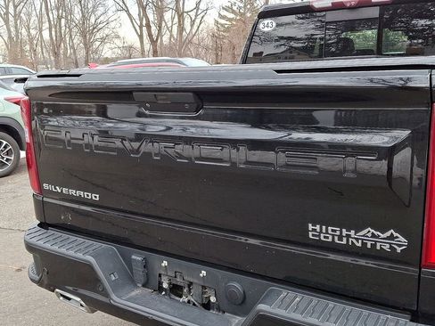 Used 2020 Chevrolet Silverado 1500 High Country w/ Technology Package image 28