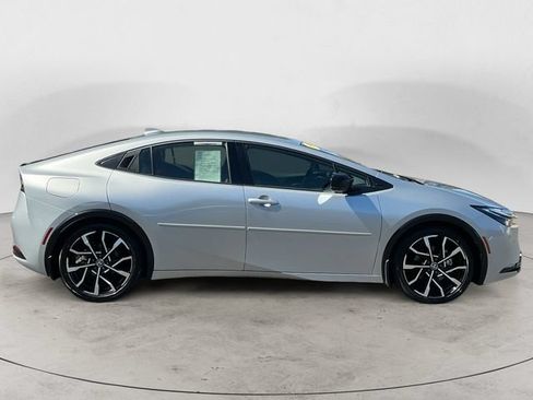 Certified 2024 Toyota Prius Prime FWD image 4