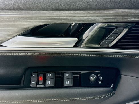 Used 2024 Jeep Wagoneer Series II image 21