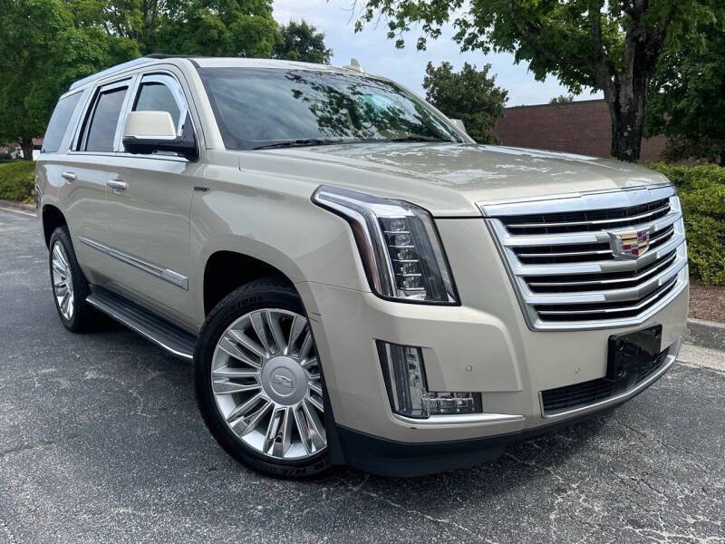Used 2015 Cadillac Escalade Platinum AWD/4WD image 3