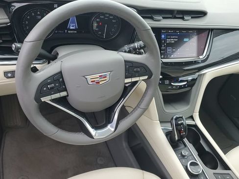 Certified 2020 Cadillac XT6 Premium Luxury AWD/4WD image 19