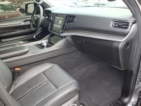 Used 2024 Jeep Wagoneer Series II w/ Flexible Seating Group image 27