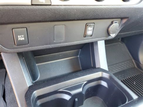 Used 2019 Toyota Tacoma SR5 image 22