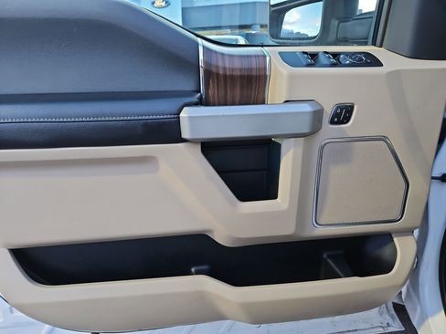 Used 2017 Ford F150 Lariat w/ Equipment Group 502A Luxury image 14