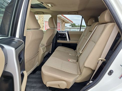 Used 2011 Toyota 4Runner SR5 w/ Convenience Pkg RWD image 8