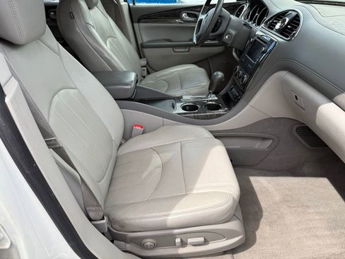 Used 2014 Buick Enclave Leather image 2