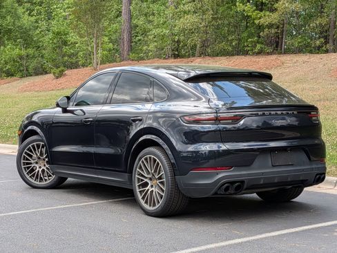Certified 2023 Porsche Cayenne S Platinum AWD/4WD image 3