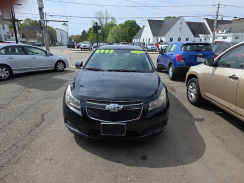 Used 2014 Chevrolet Cruze LT FWD image 2