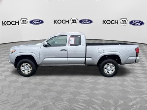 Used 2018 Toyota Tacoma SR5 AWD/4WD image 58