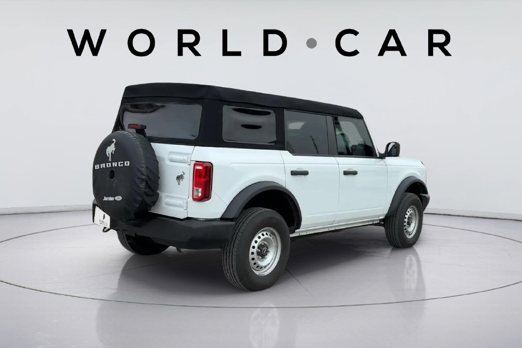 Used 2025 Ford Bronco 4-Door AWD/4WD image 3