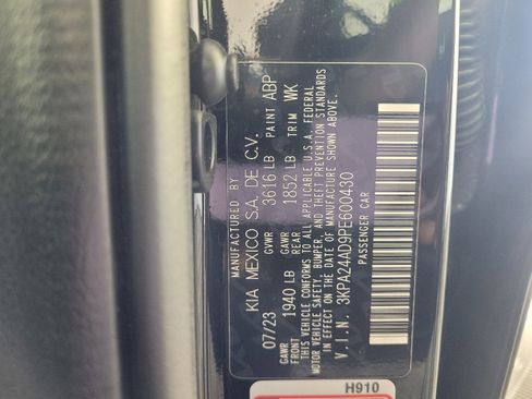 Used 2023 Kia Rio LX image 33