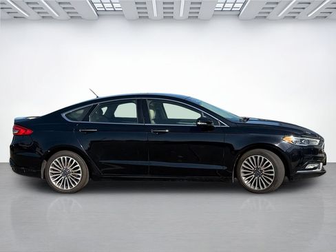 Used 2018 Ford Fusion Titanium AWD/4WD image 5