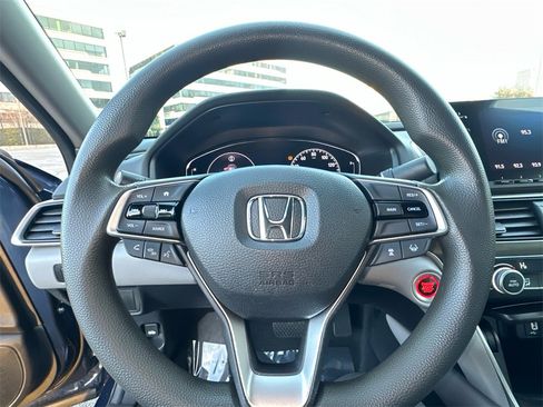 Used 2019 Honda Accord LX image 29