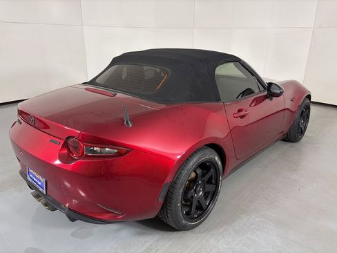 Used 2019 MAZDA MX-5 Miata Sport w/ I-ACTIVSENSE Sport Package image 8