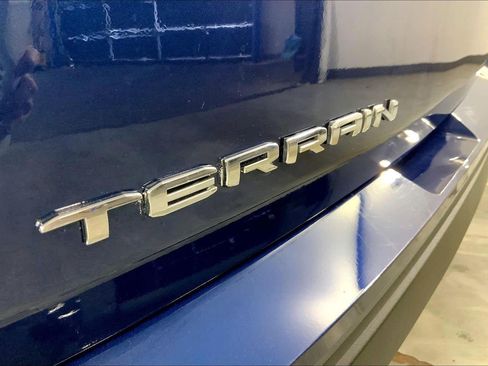 Used 2022 GMC Terrain SLE FWD image 8