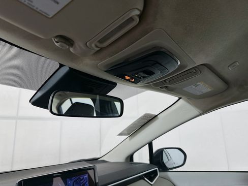 Used 2024 Toyota Corolla LE FWD image 18