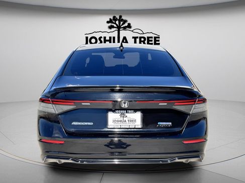 Used 2025 Honda Accord Sport image 5