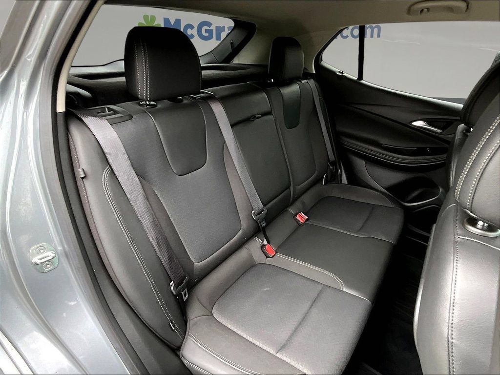 Used 2023 Buick Encore GX Select w/ Sport Touring Package AWD/4WD image 27