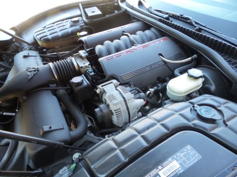 Used 2001 Chevrolet Corvette Coupe w/ Preferred Equipment Group2 image 63