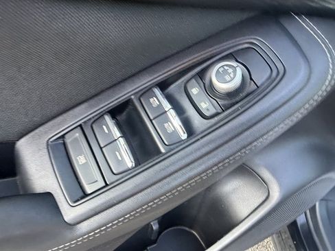 Used 2019 Subaru Forester Premium w/ All-Weather Package AWD/4WD image 10