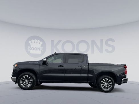 Used 2023 Chevrolet Silverado 1500 LT image 2