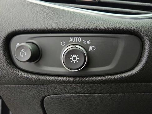 Used 2018 Chevrolet Malibu LT w/ Redline Edition FWD image 19