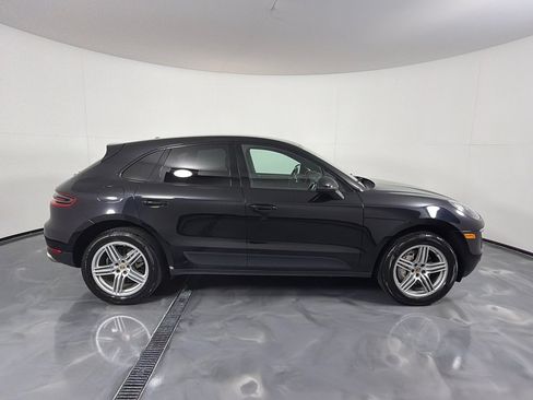 Used 2018 Porsche Macan S w/ Premium Package AWD/4WD image 4