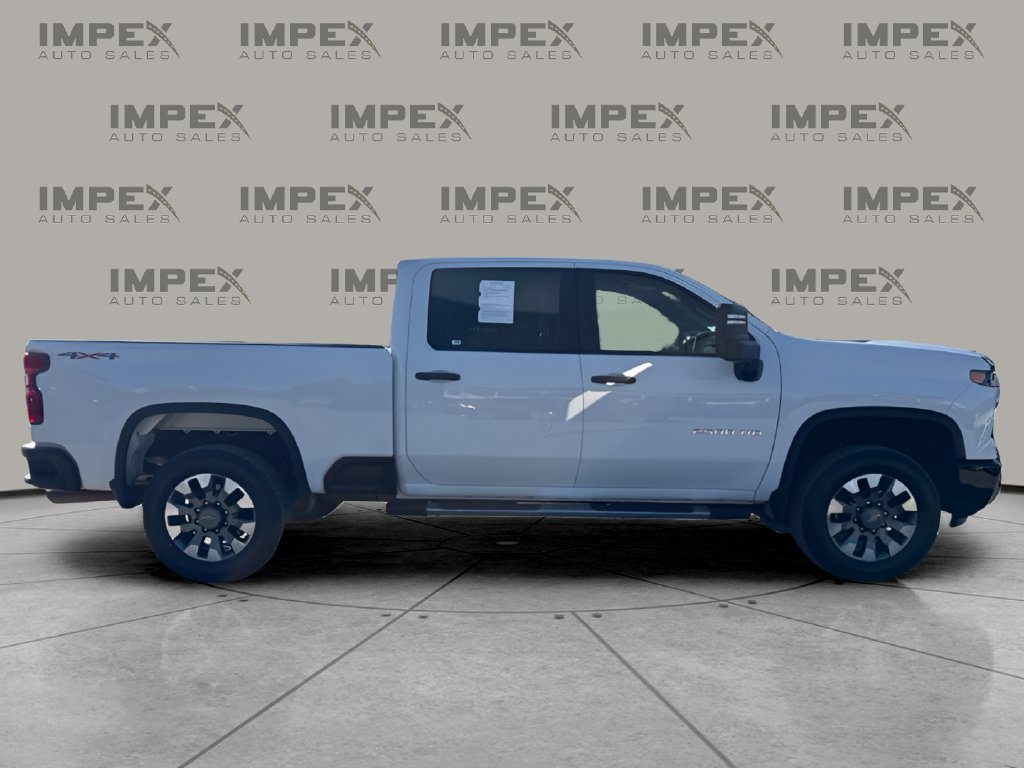 Used 2024 Chevrolet Silverado 2500 Custom w/ Snow Plow Prep/Camper Package AWD/4WD image 6
