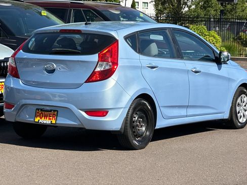 Used 2012 Hyundai Accent GS FWD image 4