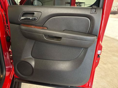 Used 2012 Chevrolet Avalanche LT AWD/4WD image 45