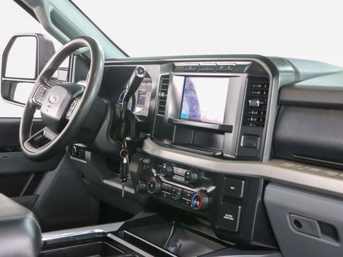 Used 2024 Ford F250 XLT w/ FX4 Off-Road Package image 27